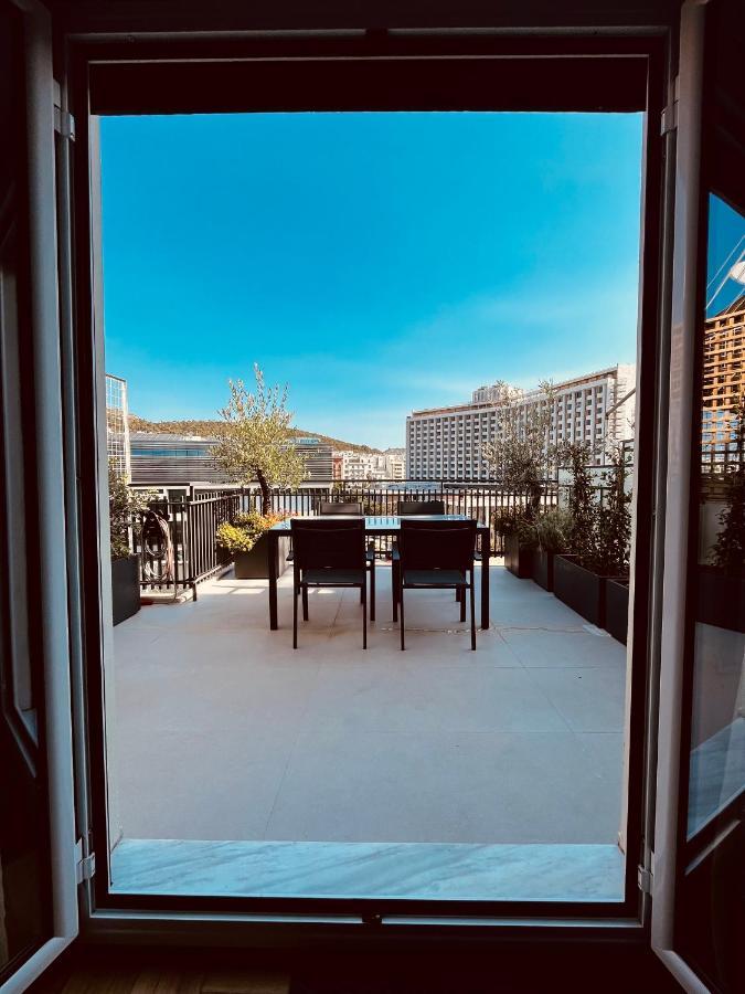 Blue Lux Penthouse 2br 2ba With Skyline Terrace, Near Kolonaki * Ateny