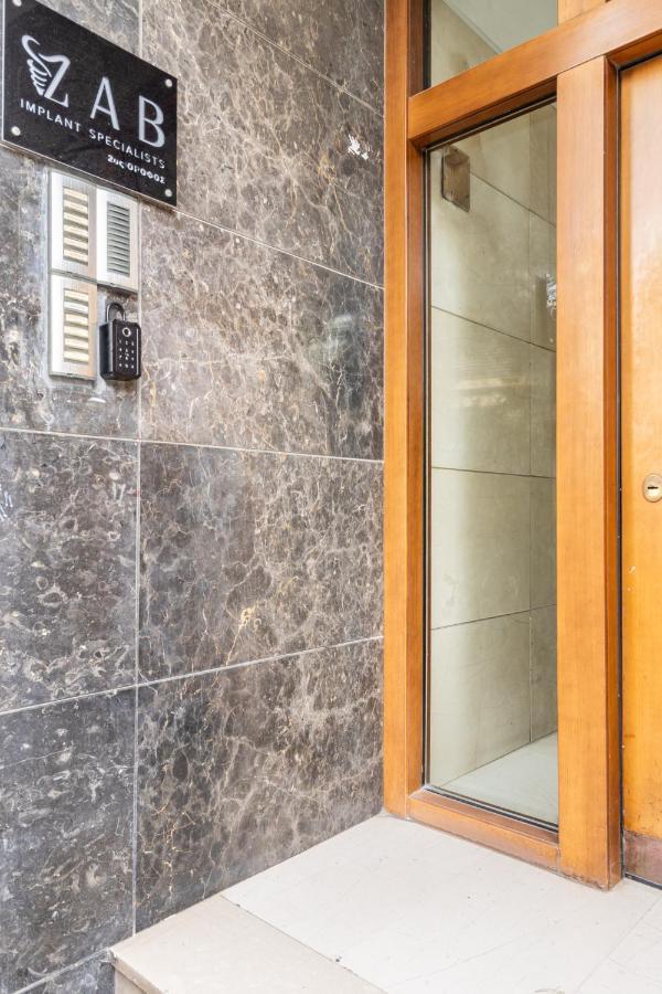 Blue Lux Penthouse 2br 2ba With Skyline Terrace, Near Kolonaki *
