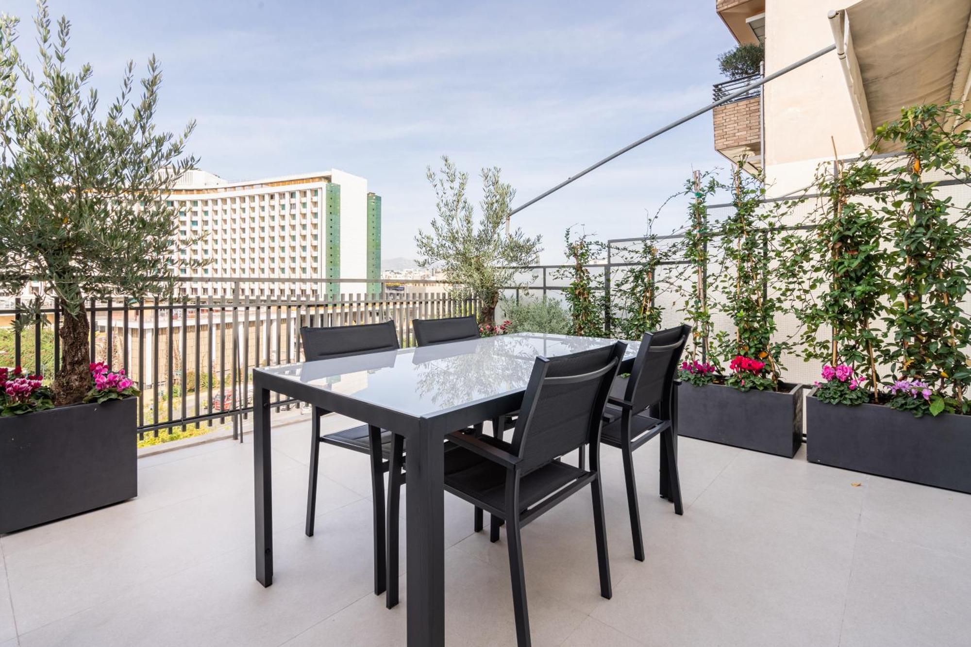 Apartment Blue Lux Penthouse 2br 2ba With Skyline Terrace, Near Kolonaki Athens