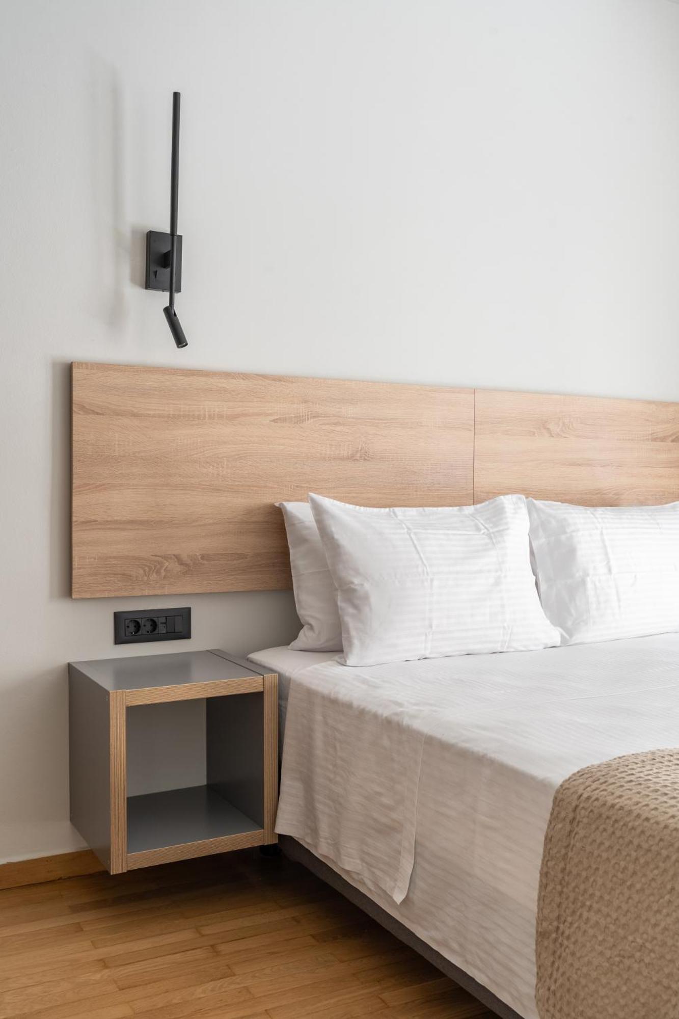 Blue Lux 2br 2ba With Skyline View, Near Kolonaki
