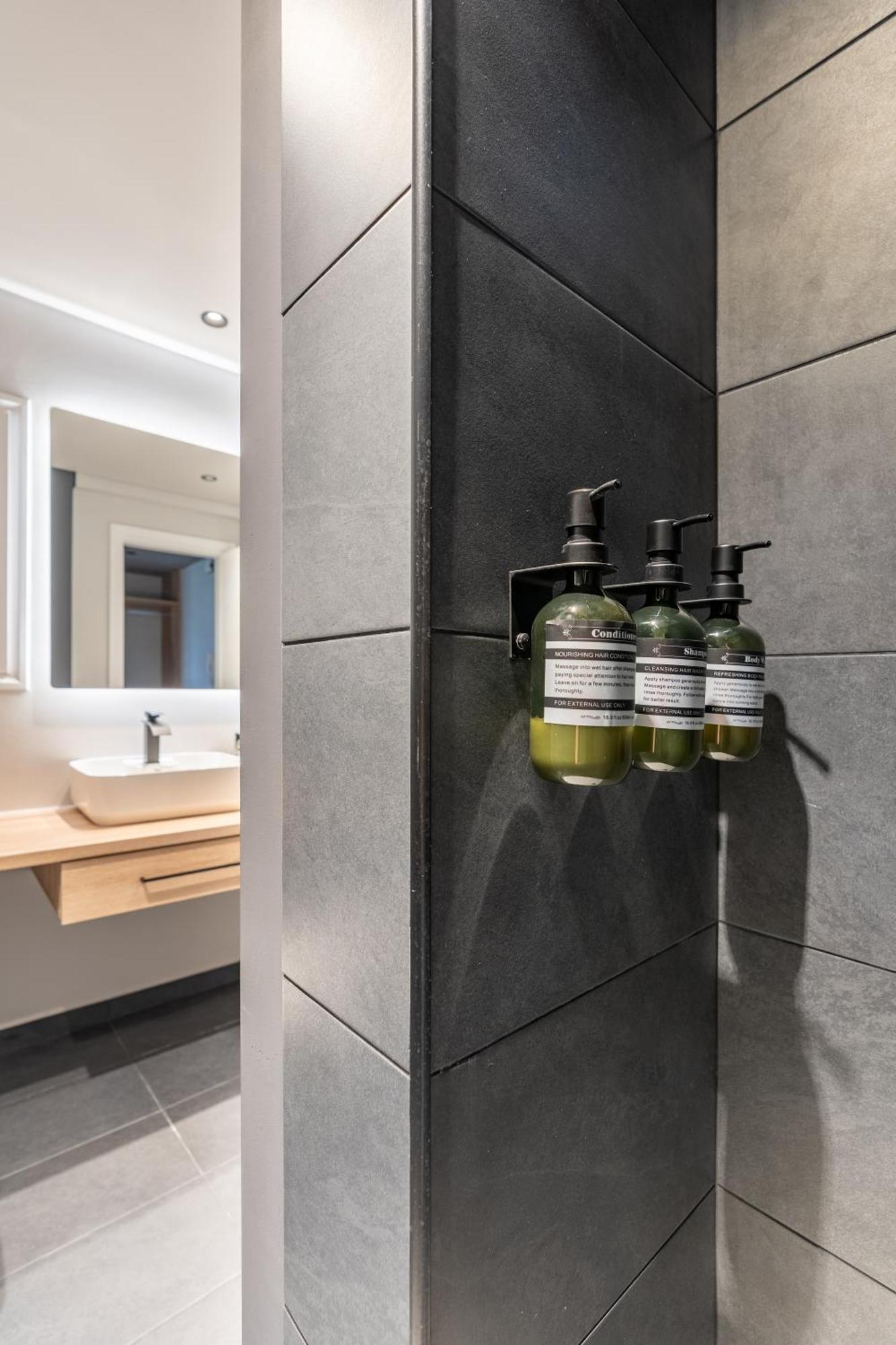 Blue Lux 2br 2ba With Skyline View, Near Kolonaki * אתונה