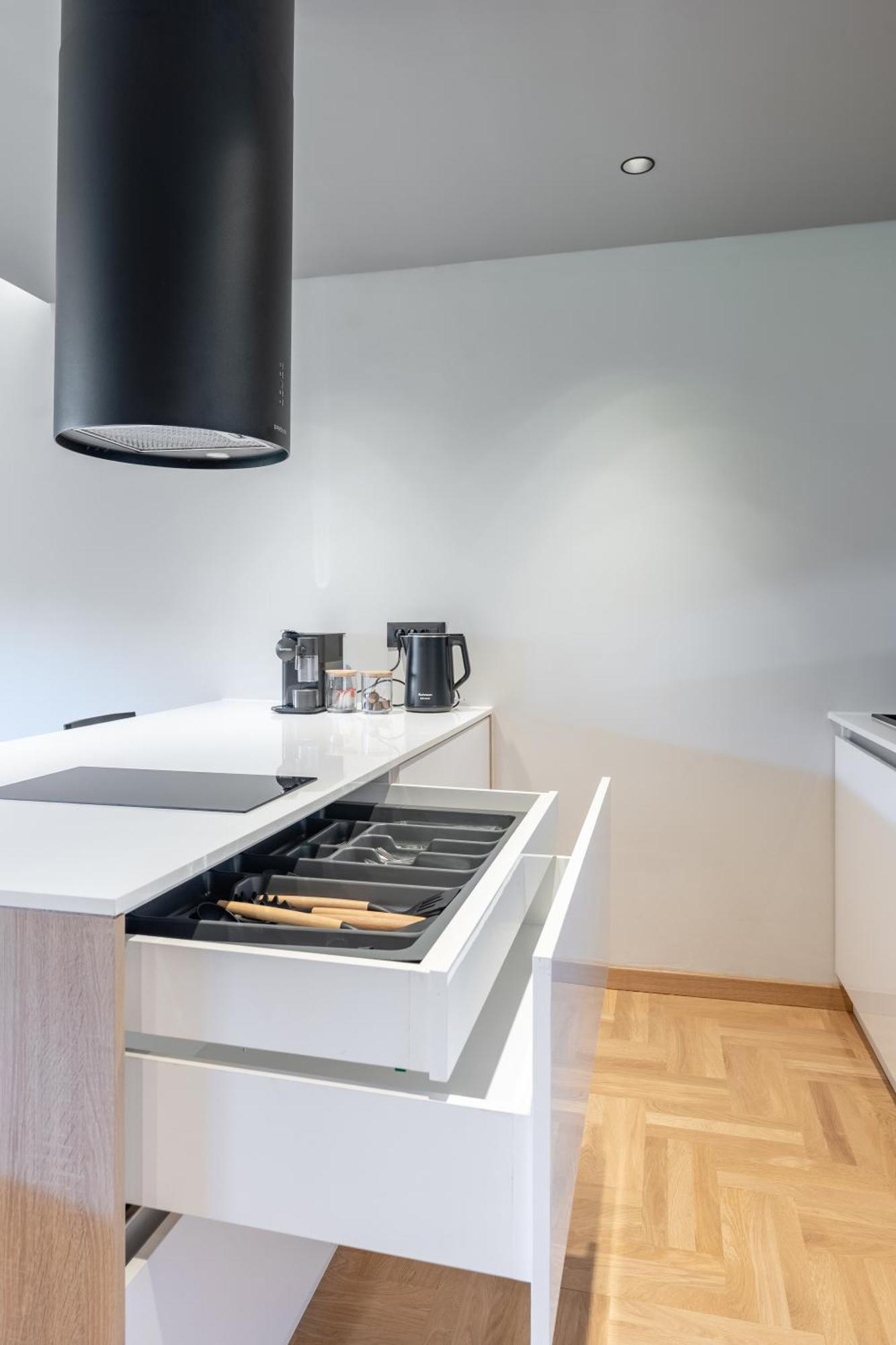 Blue Lux 2br 2ba With Skyline View, Near Kolonaki דירה אתונה