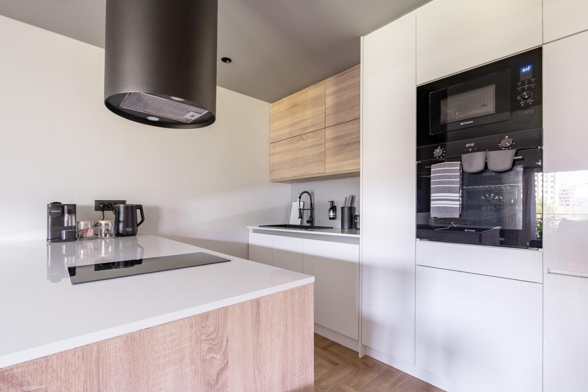 Blue Lux 2br 2ba With Skyline View, Near Kolonaki אתונה